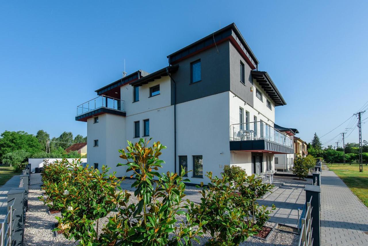 Theresa Vendeghaz Kiskunmajsa Exterior foto